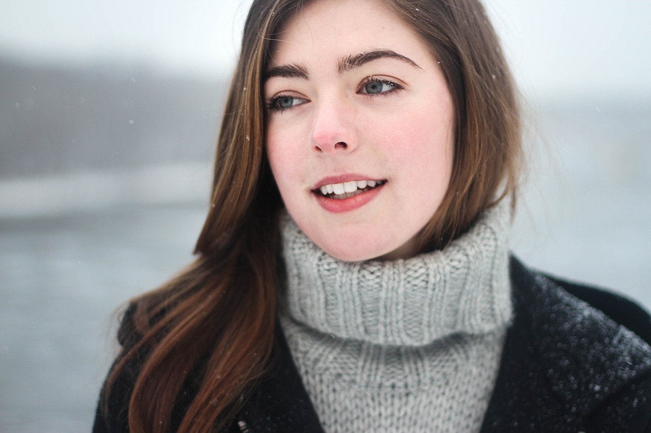 woman, snowing, portrait-1284411.jpg